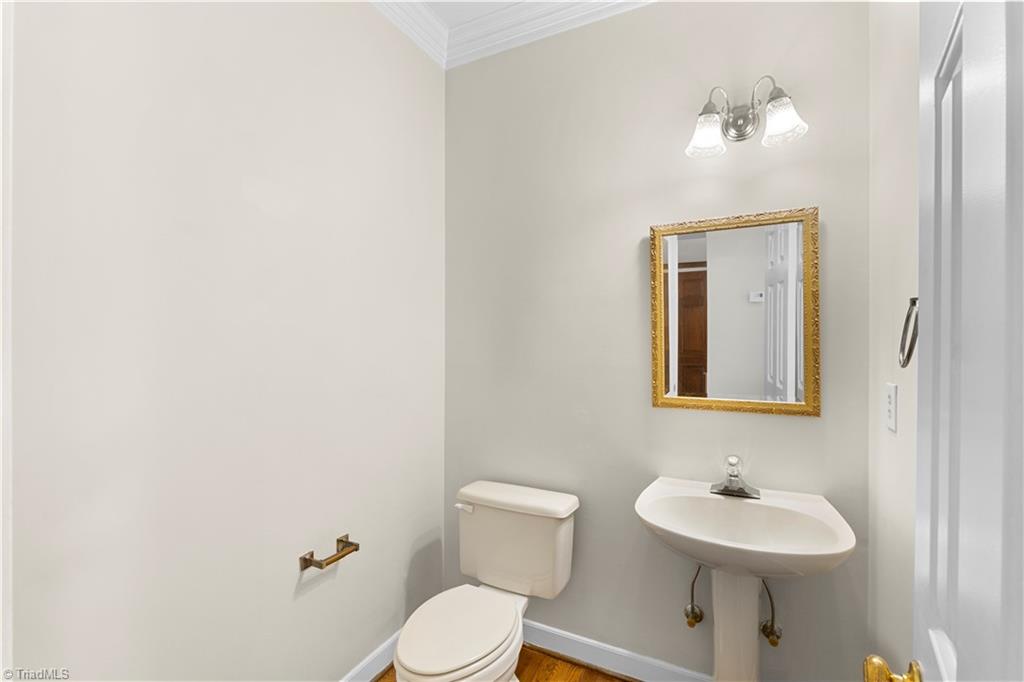 6917 August Drive Property Photo 9