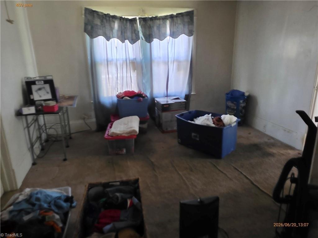 409 Pine Street Property Photo 2