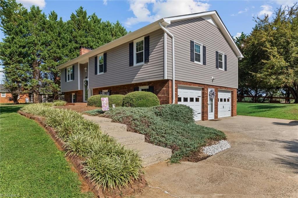 125 Hartley Lane Property Photo 4