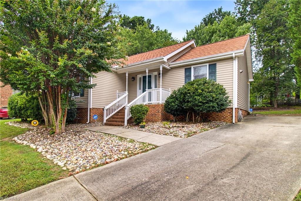 6 Castle Bridge Court Property Photo 1