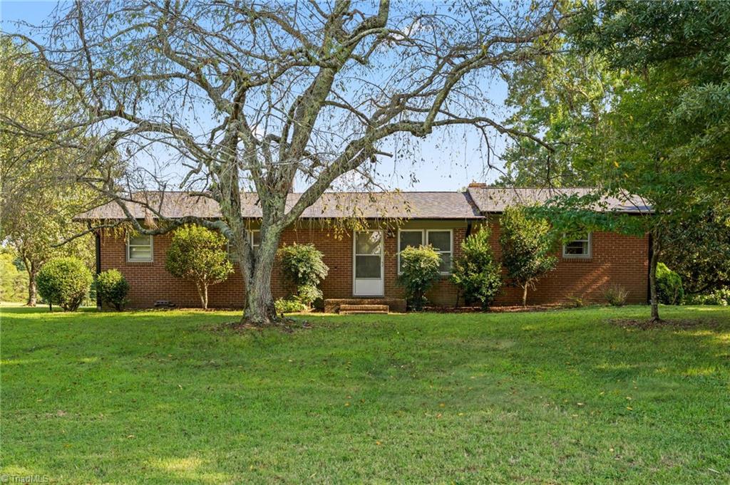 2294 N Old Greensboro Road Property Photo 1