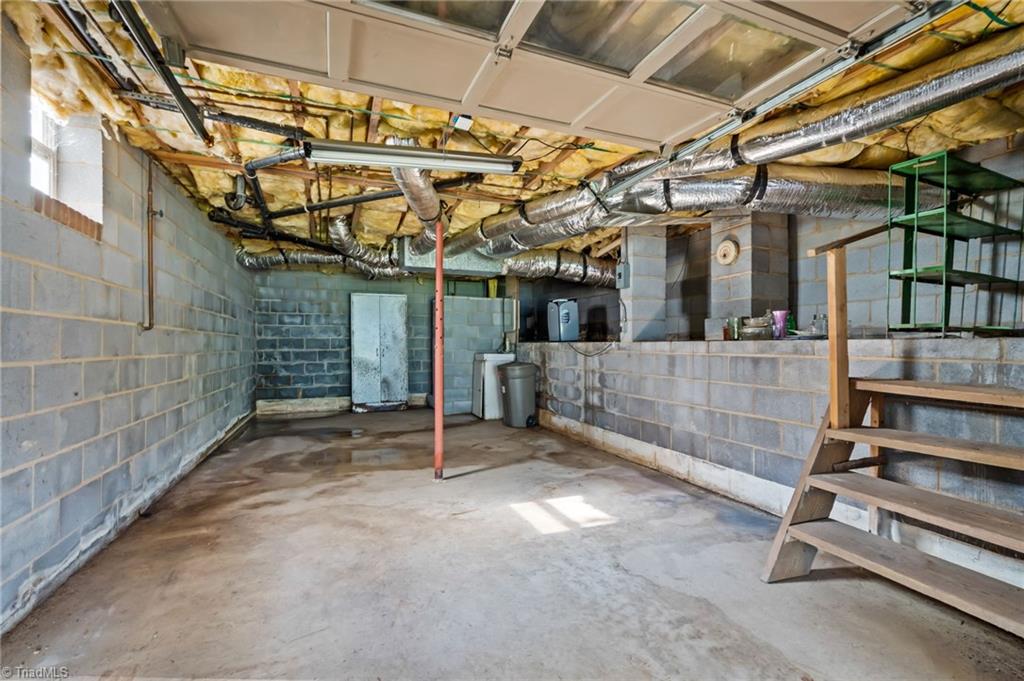2294 N Old Greensboro Road Property Photo 31