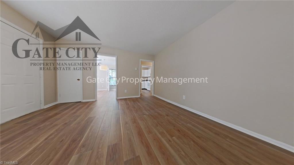 1105 Meadowbrook Boulevard Property Photo 7