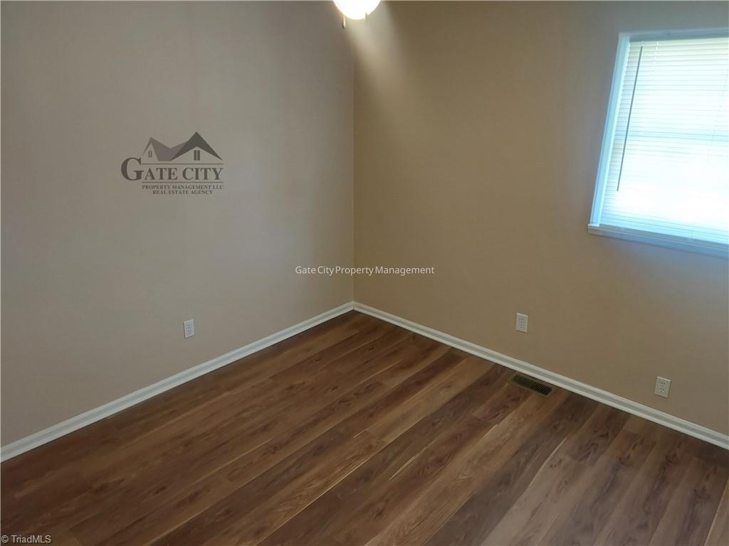 1105 Meadowbrook Boulevard Property Photo 10