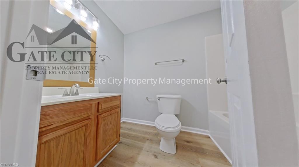 22 King Row Property Photo 11