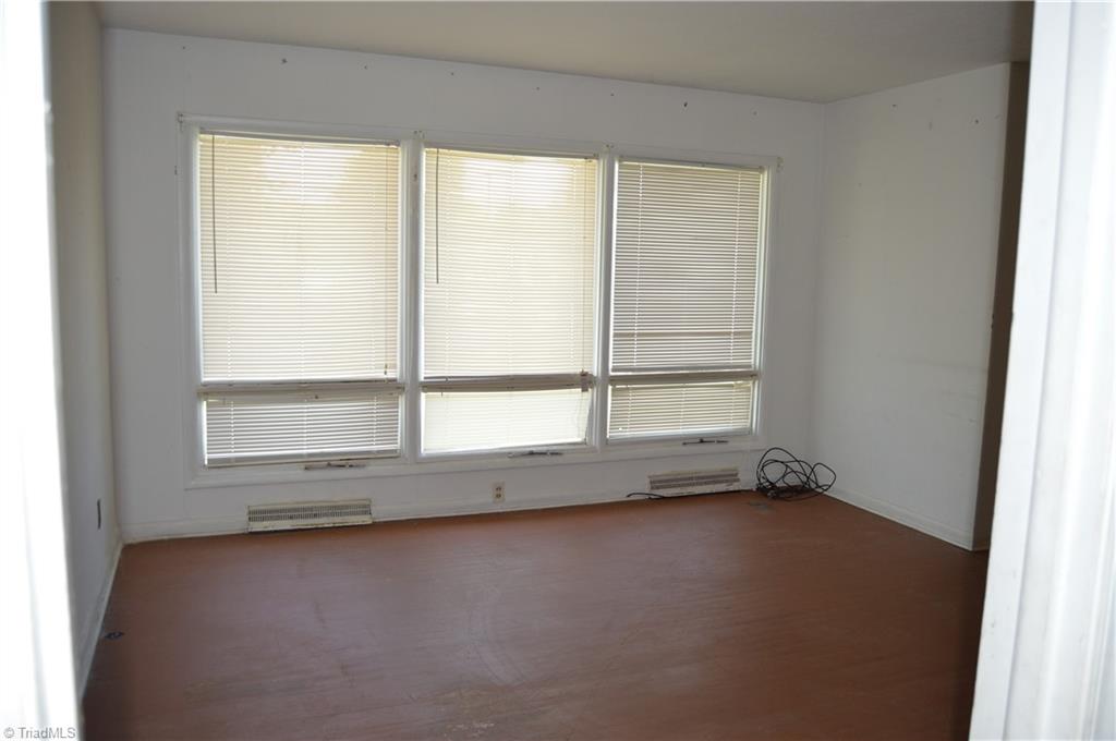 102 Lassiter Drive Property Photo 2