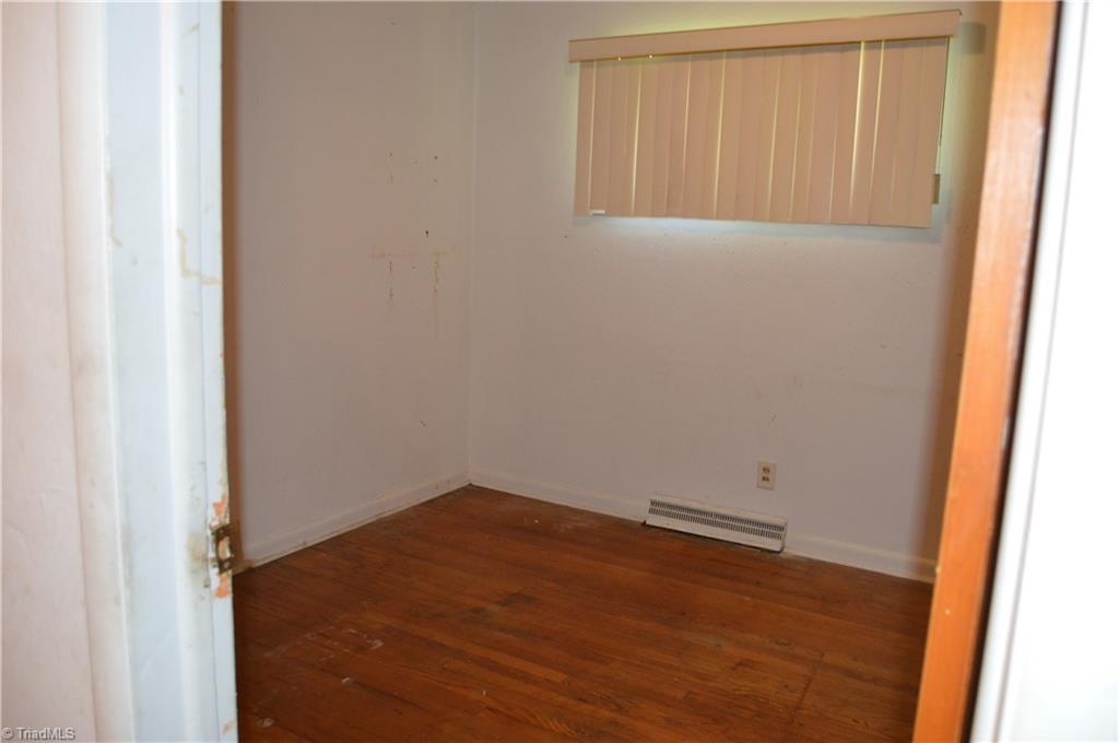 102 Lassiter Drive Property Photo 8