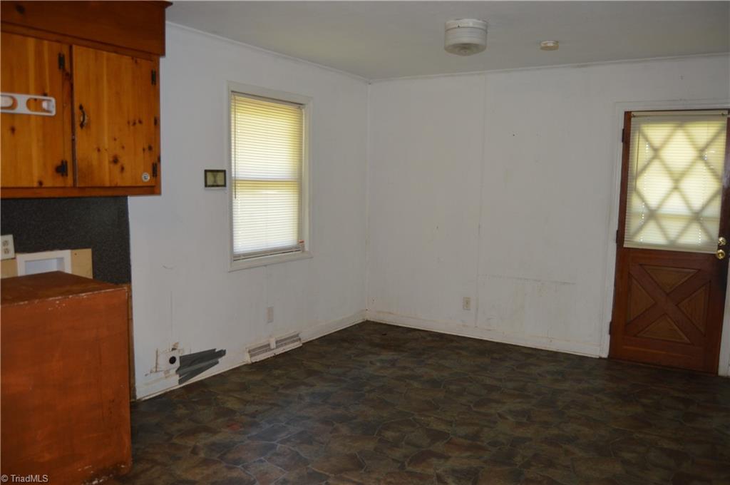 102 Lassiter Drive Property Photo 10