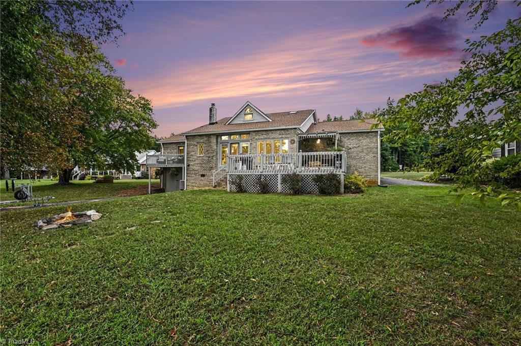 235 Pebble Point Property Photo 2