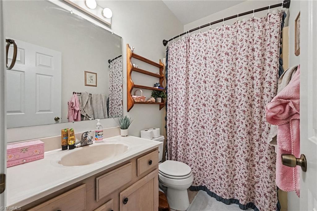 235 Pebble Point Property Photo 29