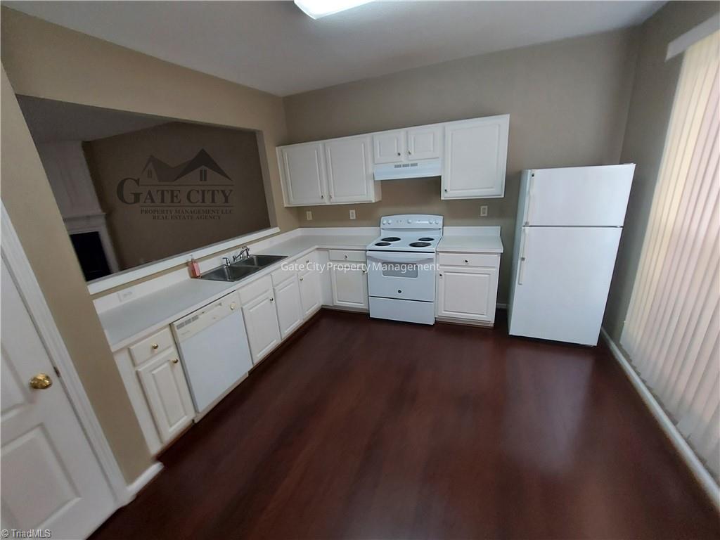 3983 Elizabeth Glen Way Property Photo 2