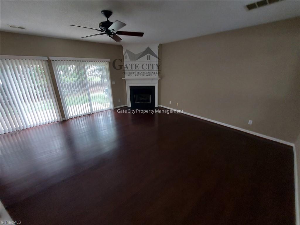 3983 Elizabeth Glen Way Property Photo 4