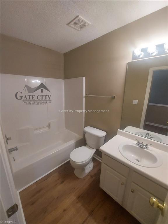 3983 Elizabeth Glen Way Property Photo 12