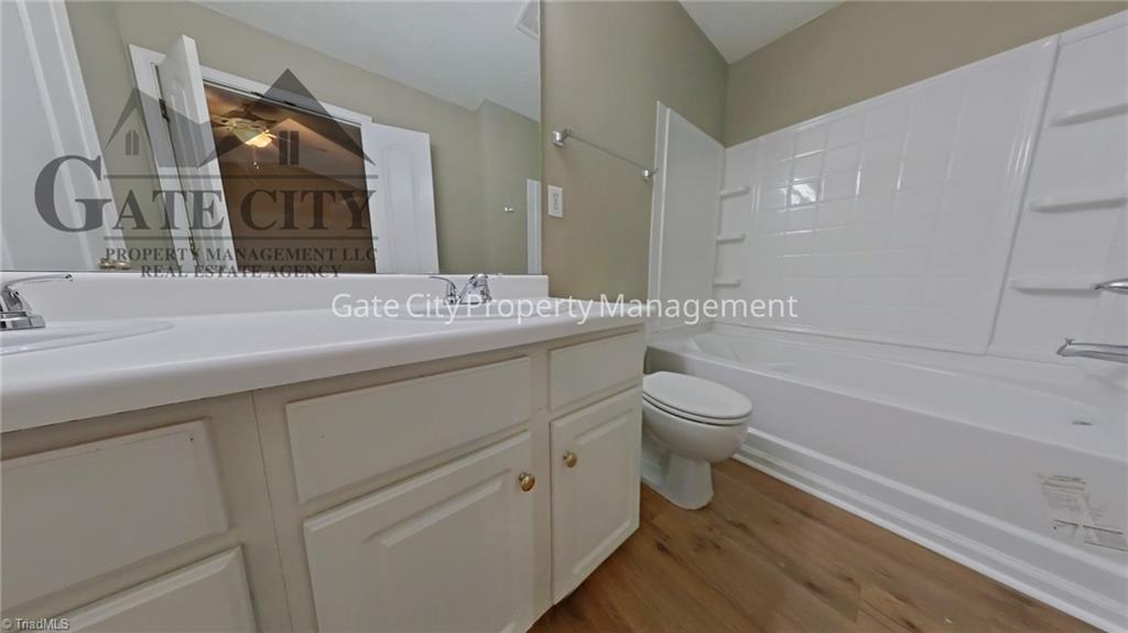 3983 Elizabeth Glen Way Property Photo 17