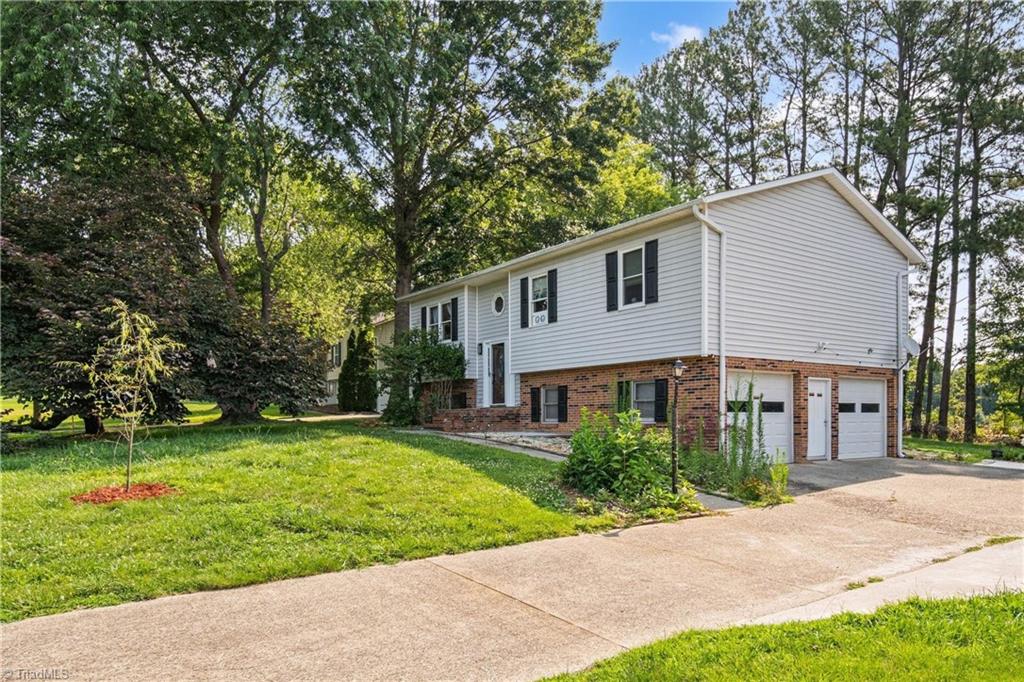 2114 Margaret Drive Property Photo 2