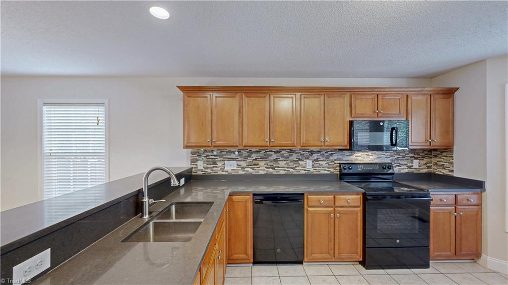 3879 Wood Avenue Property Photo 6