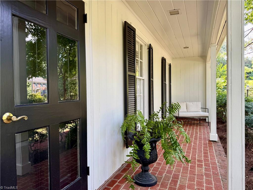 612 Peachtree Street Property Photo 2