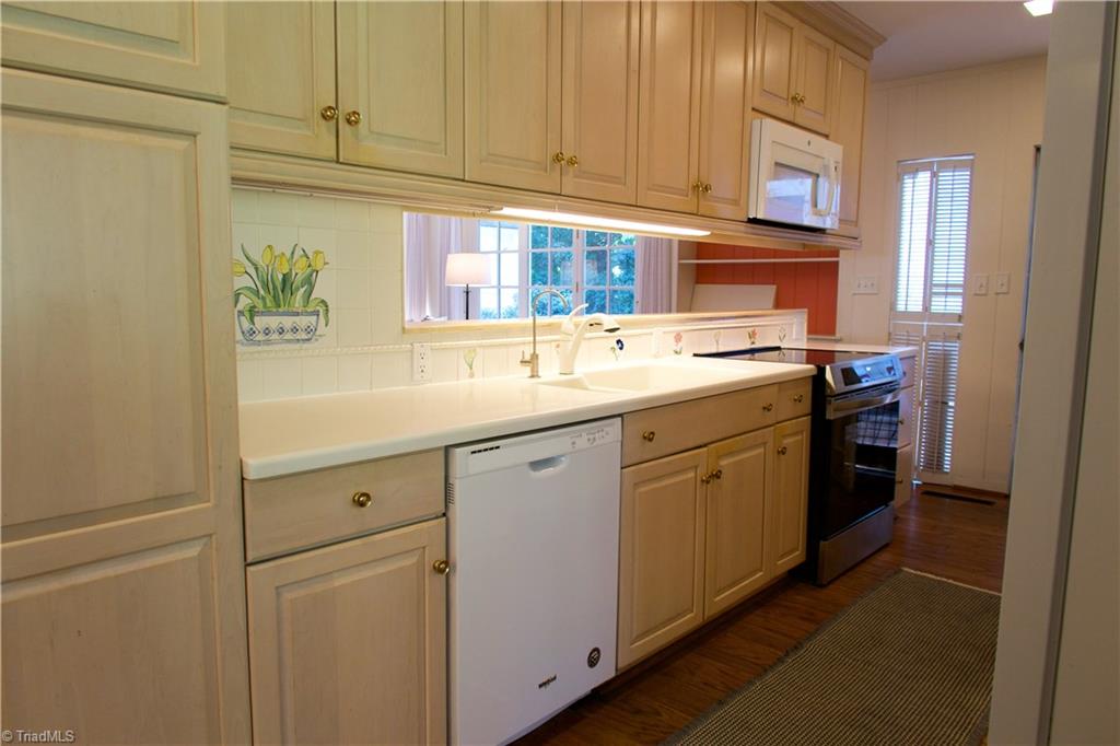 612 Peachtree Street Property Photo 15