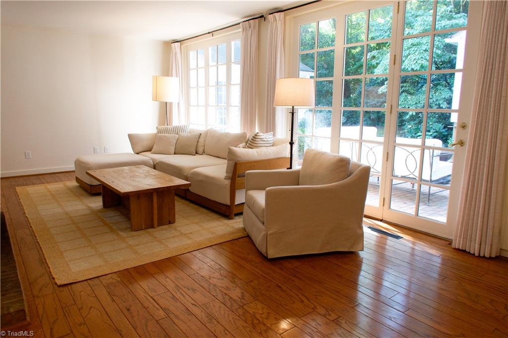 612 Peachtree Street Property Photo 21