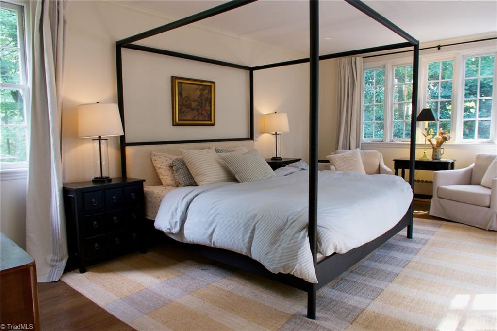 612 Peachtree Street Property Photo 23