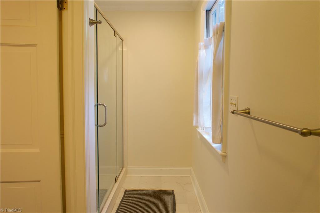 612 Peachtree Street Property Photo 29