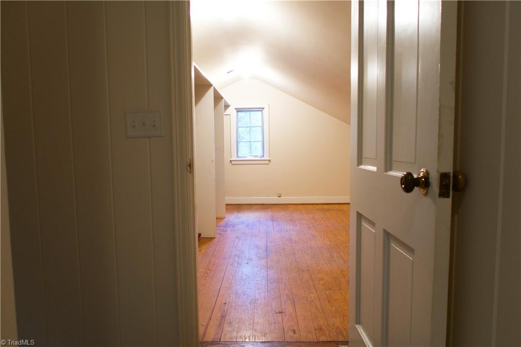 612 Peachtree Street Property Photo 35