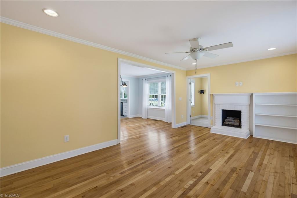 418 S Maple Street Property Photo 8