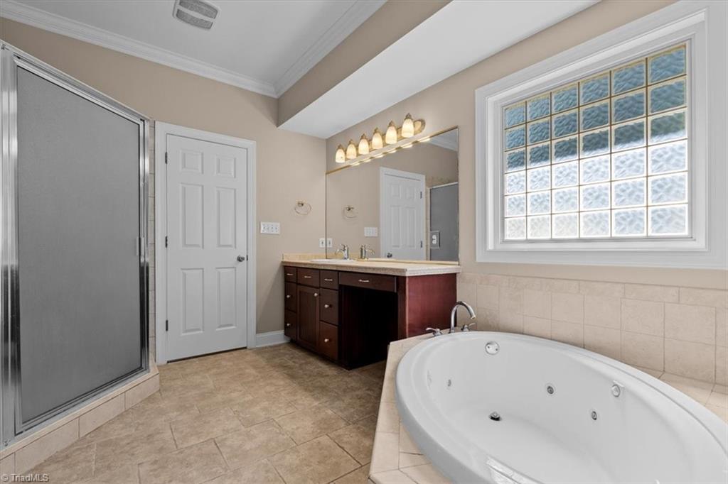 4002 Flagstick Court Property Photo 27
