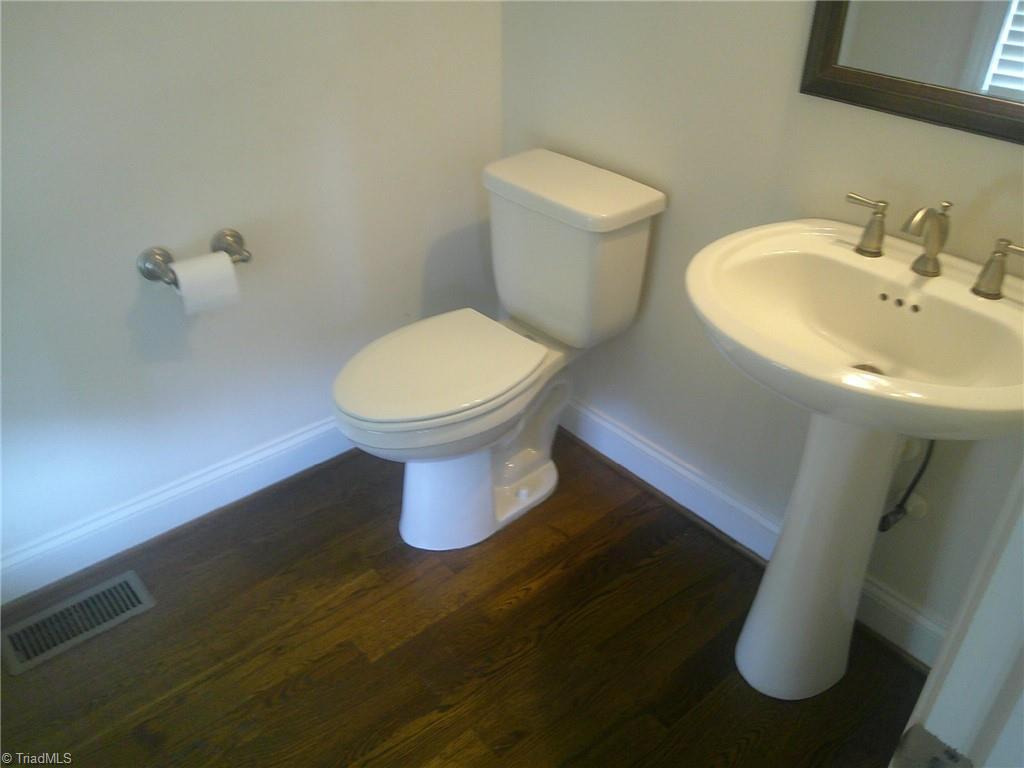 8174 Sanfords Creek Drive Property Photo 11