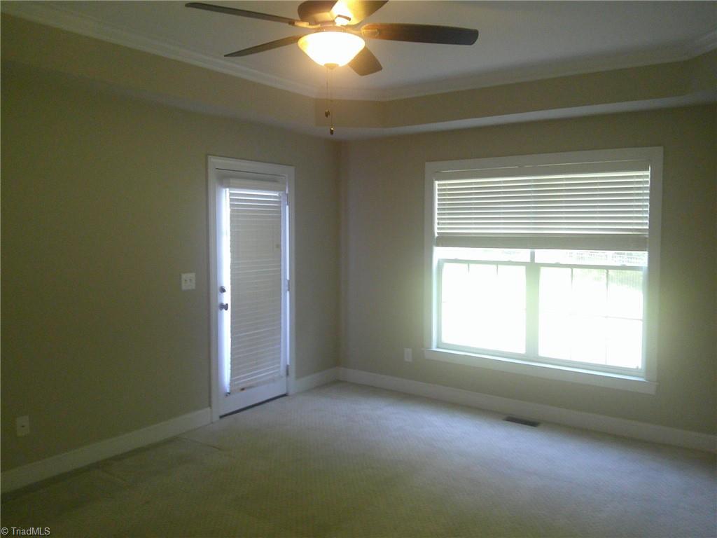 8174 Sanfords Creek Drive Property Photo 13