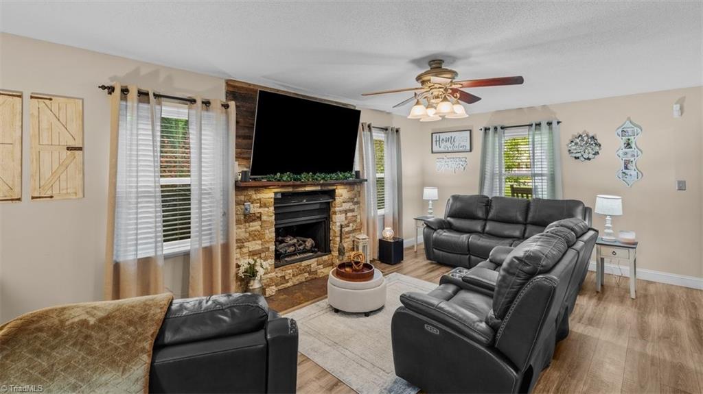 7317 Farmbrook Place Property Photo 11