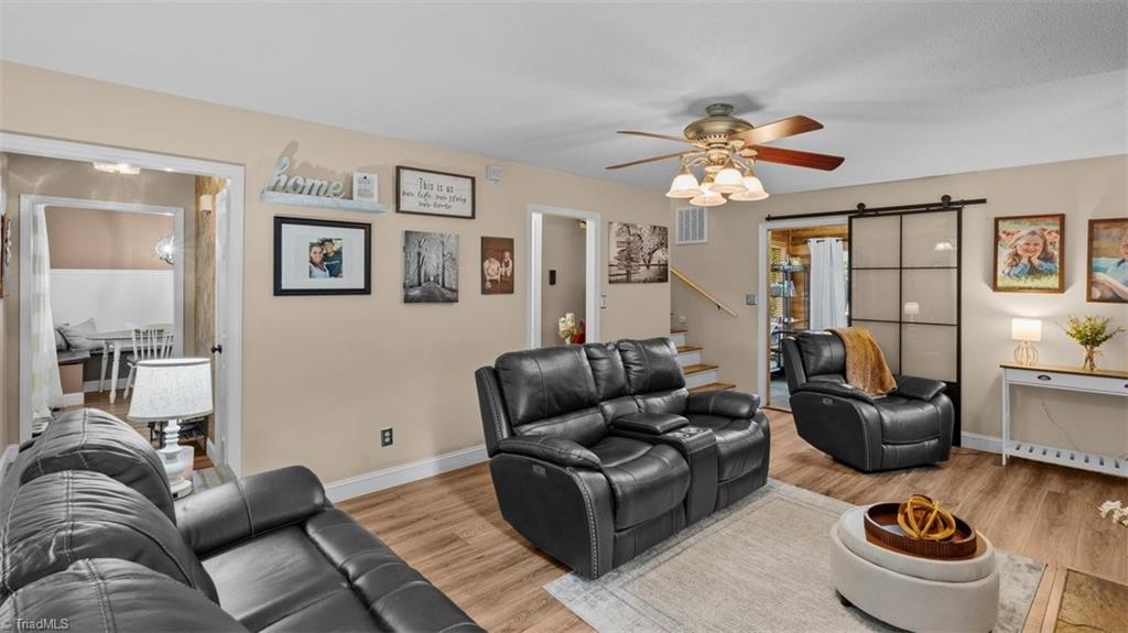 7317 Farmbrook Place Property Photo 14