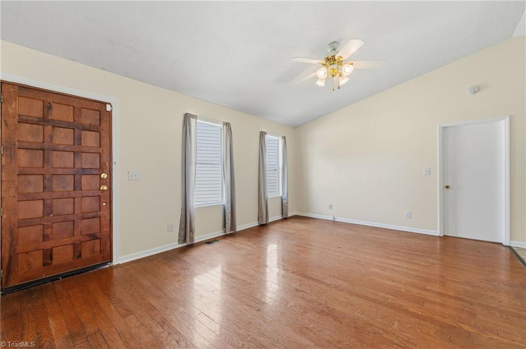 808 Circle Drive Property Photo 4