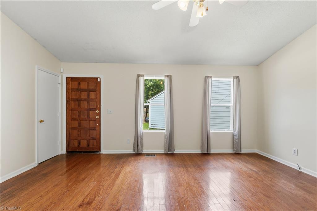 808 Circle Drive Property Photo 5