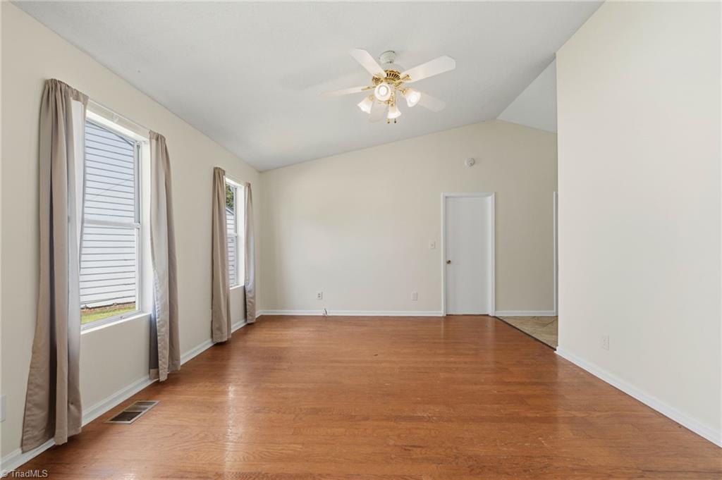 808 Circle Drive Property Photo 6