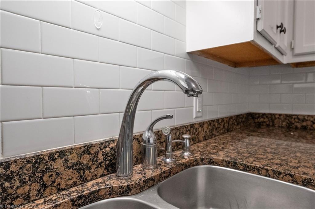 808 Circle Drive Property Photo 14