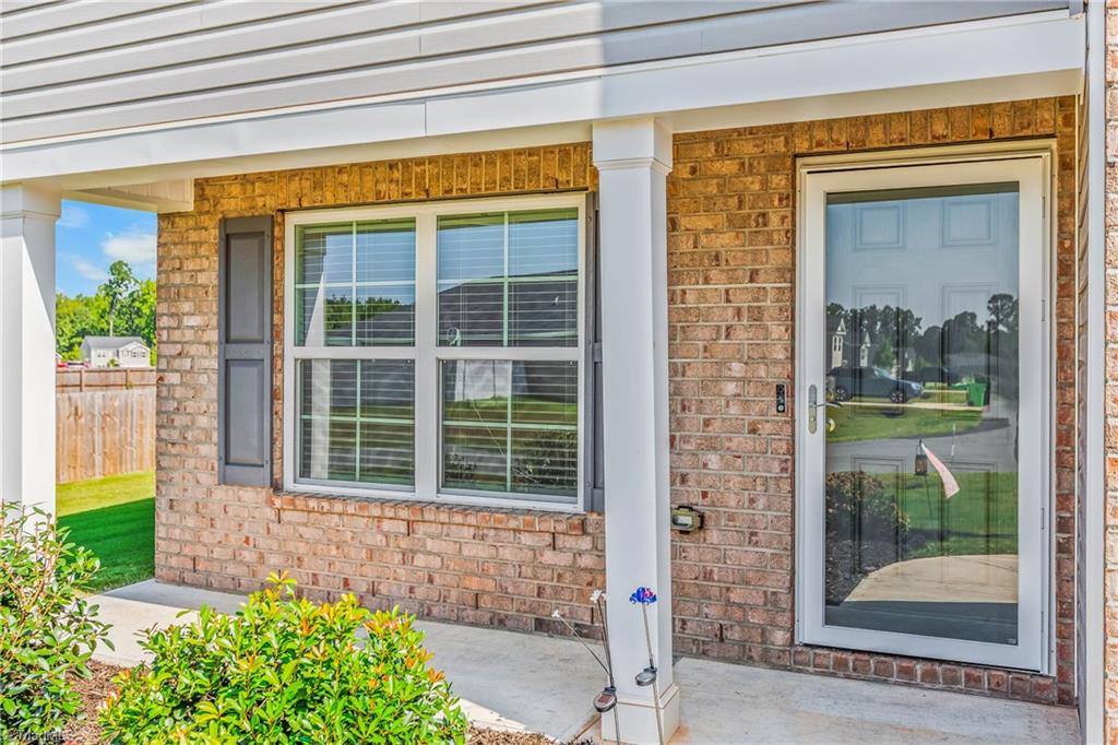 238 Jackson Way Property Photo 4