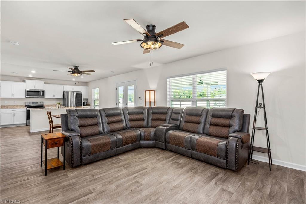 238 Jackson Way Property Photo 8