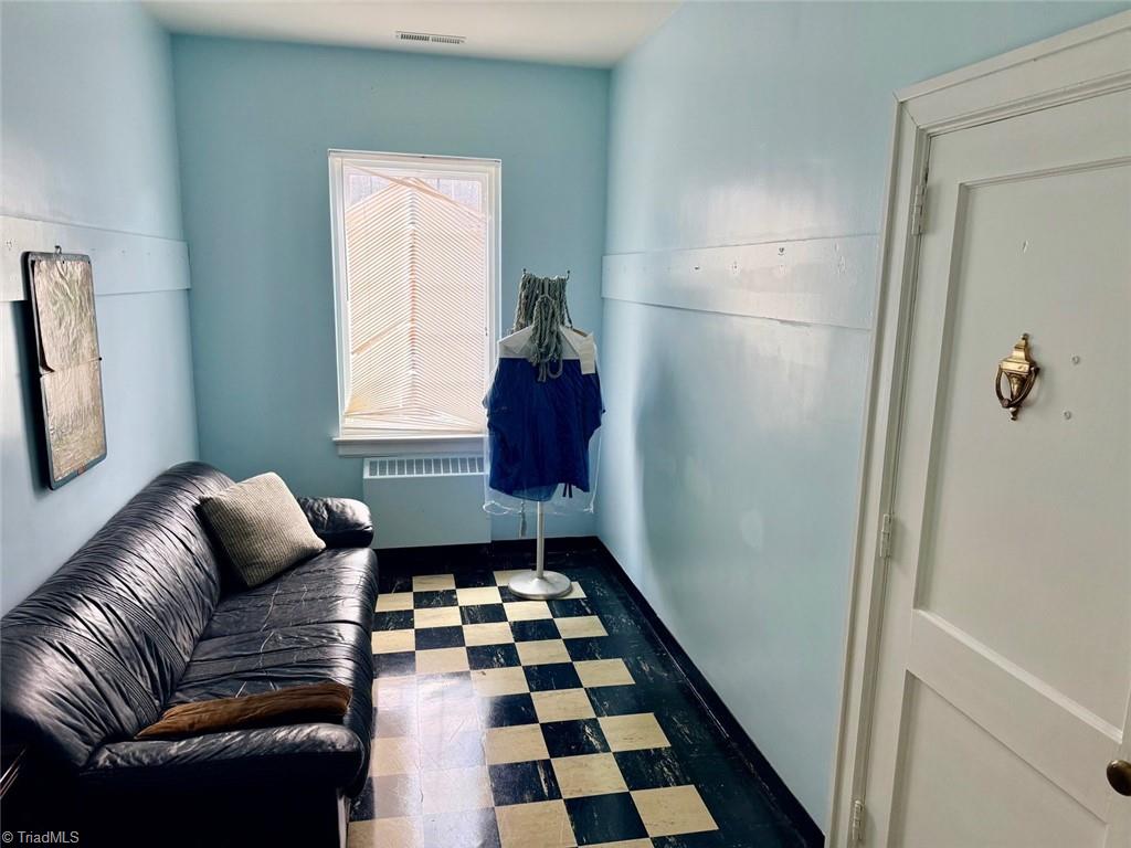 110 S Main Street Property Photo 5