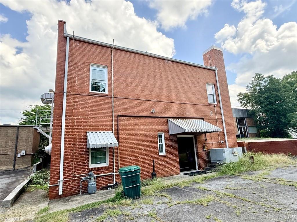 110 S Main Street Property Photo 26