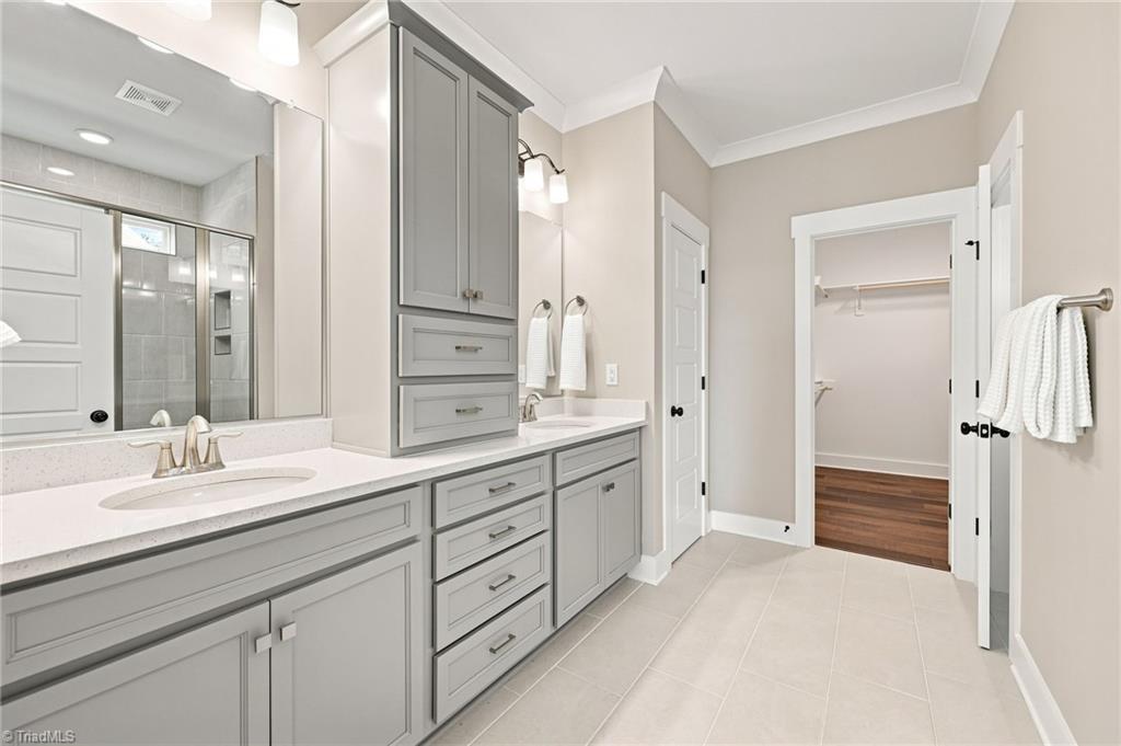 1218 Driftwood Drive Property Photo 15