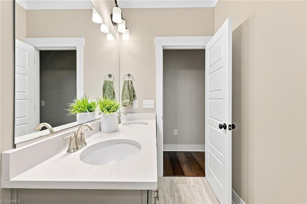 1218 Driftwood Drive Property Photo 21