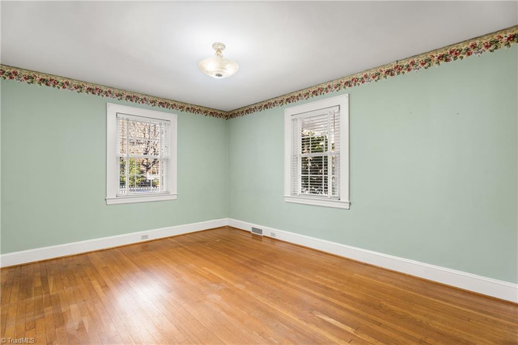 7945 Broad Street Property Photo 14