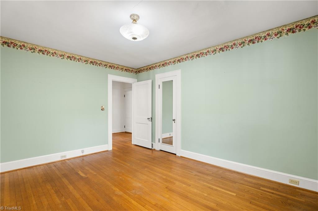 7945 Broad Street Property Photo 16