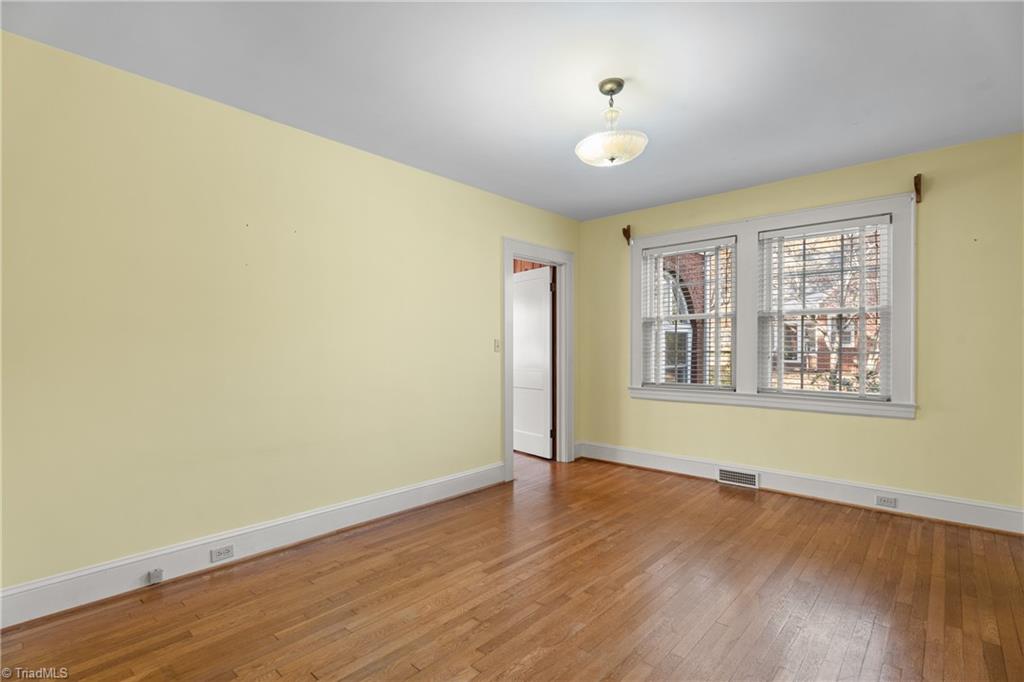 7945 Broad Street Property Photo 17