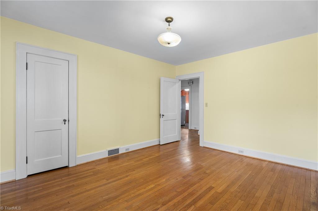 7945 Broad Street Property Photo 18