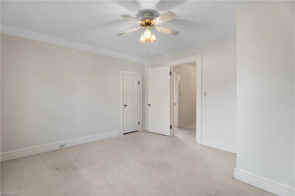 7945 Broad Street Property Photo 28