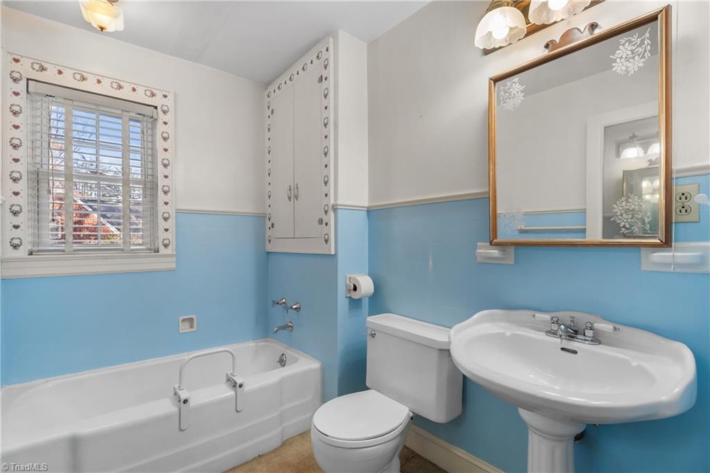 7945 Broad Street Property Photo 29