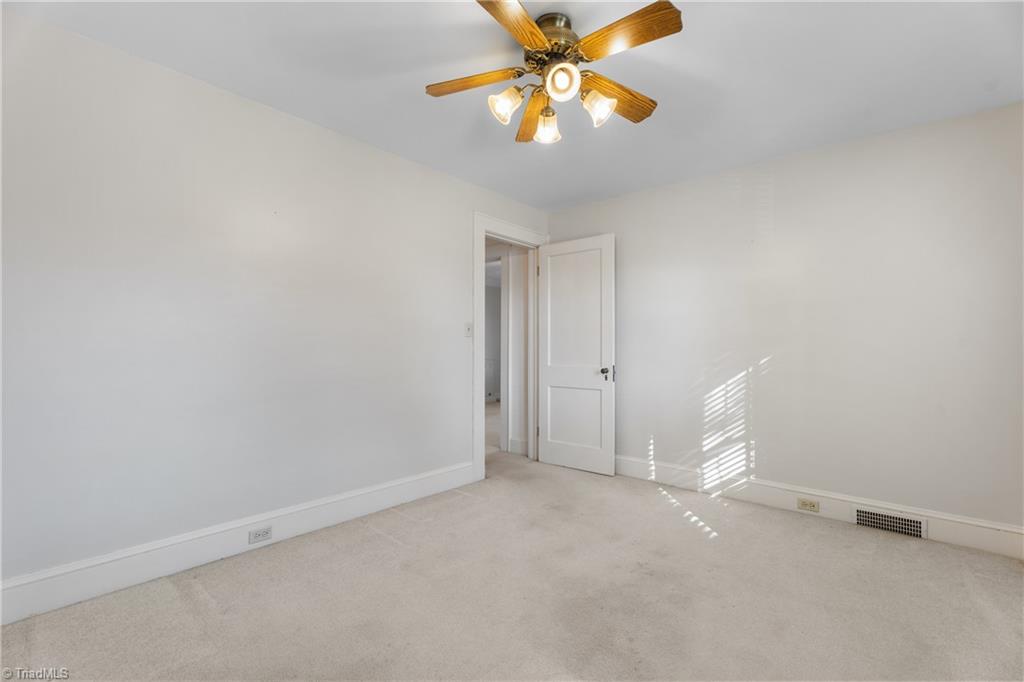 7945 Broad Street Property Photo 31