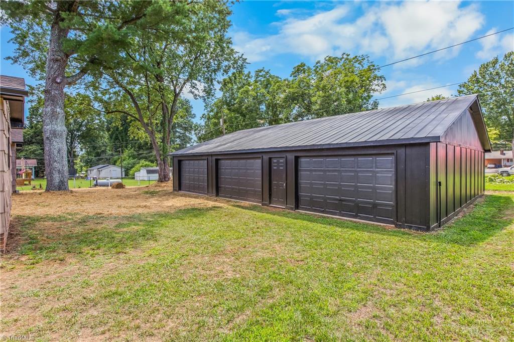 117 Hinshaw Avenue Property Photo 1